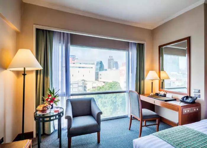 هتل بانکوک پالاس بانکوک